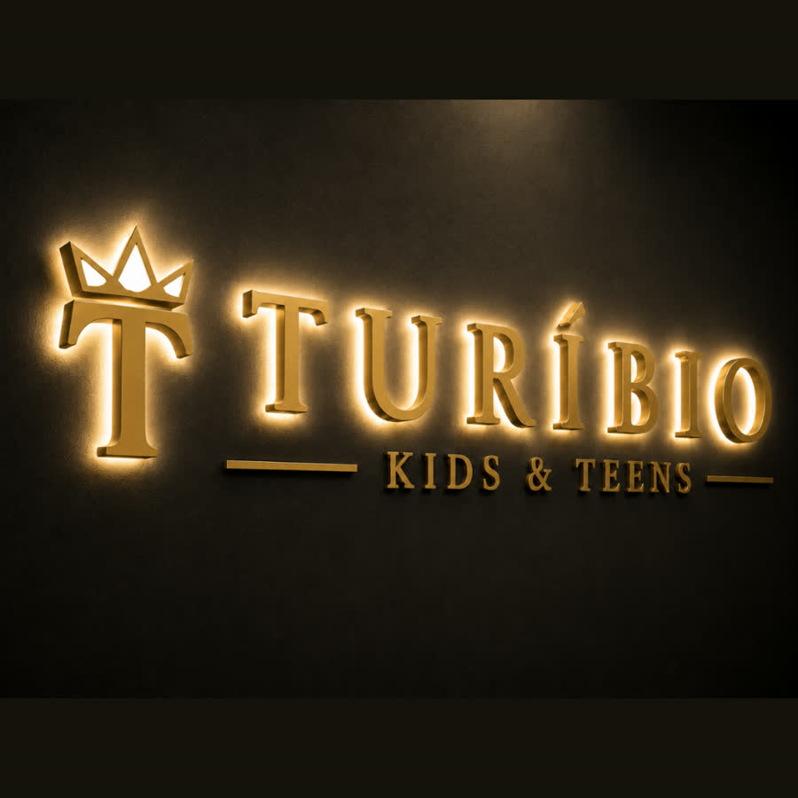 Letreiro Turíbio Kids & Teens dourado com LED